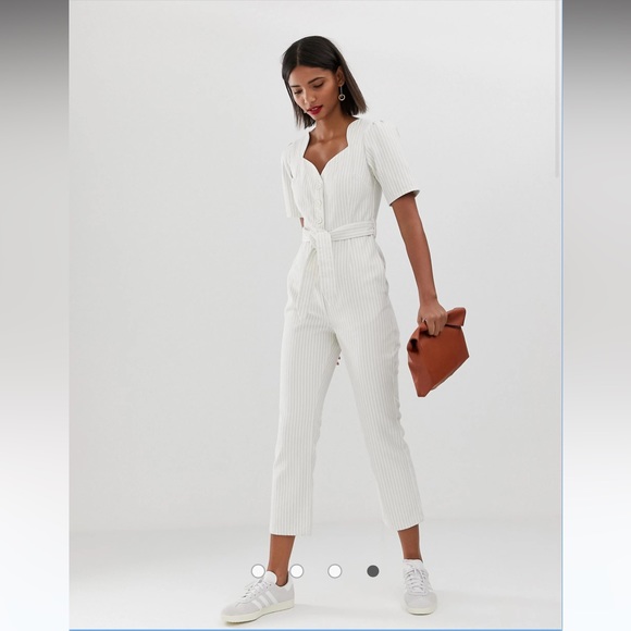 ✨MAKE OFFER✨ASOS DESIGN denim sweetheart neck puff sleeve jumpsuit beige & white - Picture 2 of 12